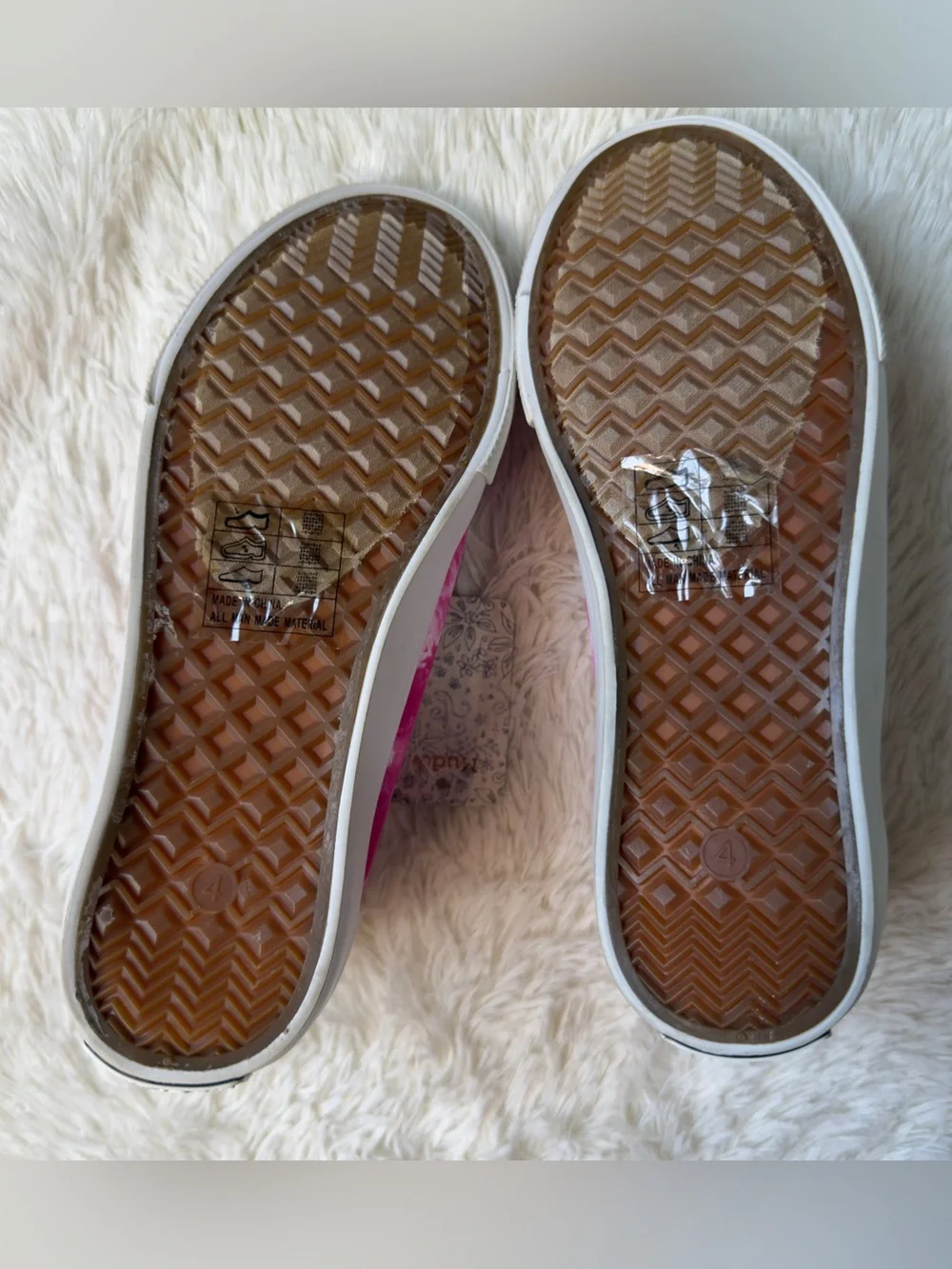 Mudd Girls Pink Tie Dye Canvas Slip On Sneakers Shoes Size 4 New With Tags